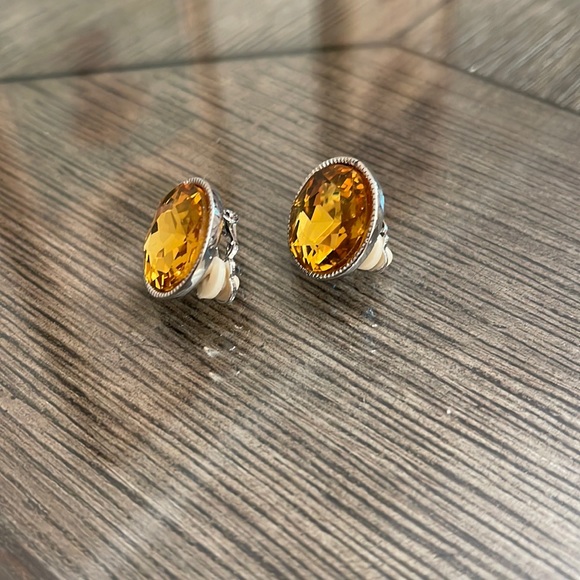 Vintage Topaz / Yellow Round Cut Glass Rhinestone Clip Earrings - Picture 3 of 14